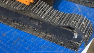 Stop slacking. Shop time|Adjusting tension on 4200xl rc excavator tracks|Rc construction maintenance