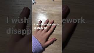 VORREI CHE I MIEI COMPITI SPARISSERO 😕