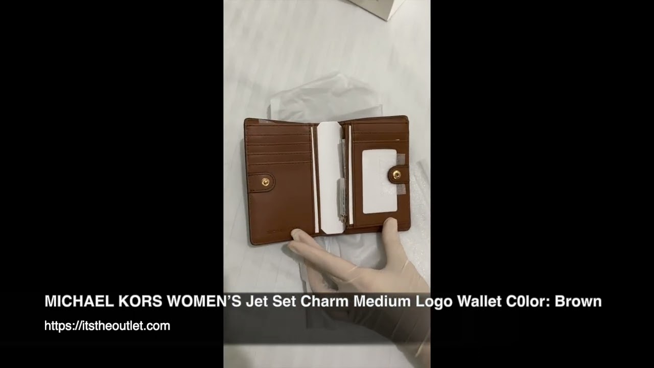 Jet Set Charm Small Logo and Leather Envelope Trifold Wallet