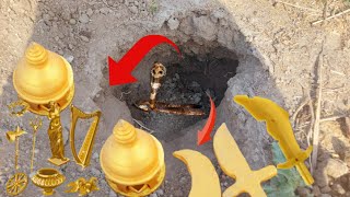found dangerous treasure chest full of gold jewels / treasure hunt by metal detector Treasure hunter