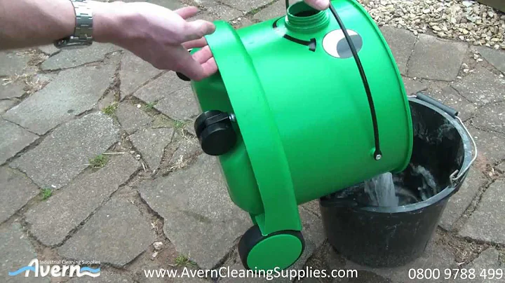 Numatic George Vacuum Cleaner GVE370 in 30 Seconds...