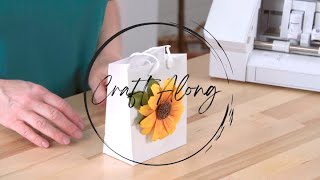 Craft Along with Kelly as she shows you how to create these beautifully detailed sunflowers