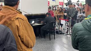 La Campanellaおやじの挑戦「駅ピアノ」Station piano