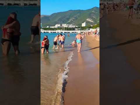 Геленджик- пляж Дельфин.