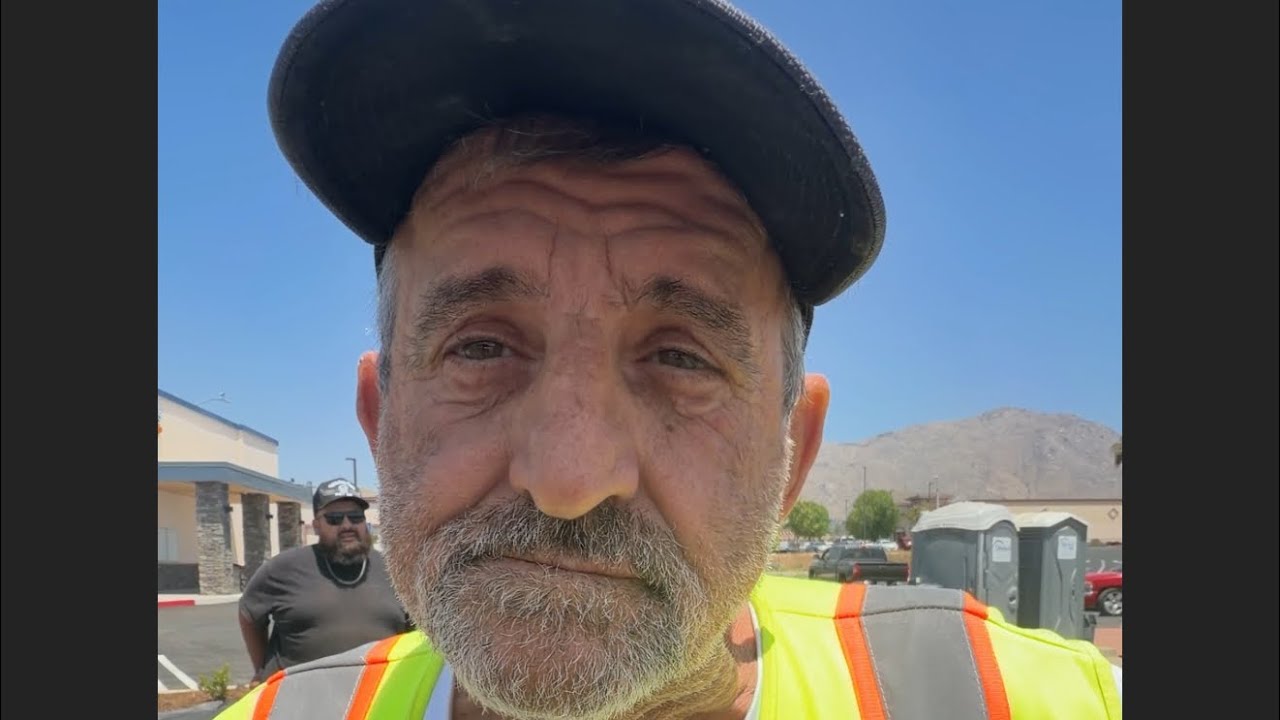 Racist employee tries to violate the gardeners and my constitutional rights at Dutch bros