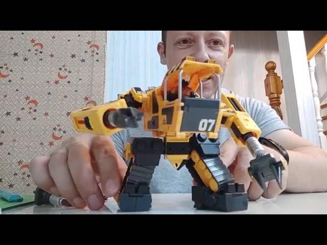 Acid Rain World Beaver WF4w transforming mech and action figure by