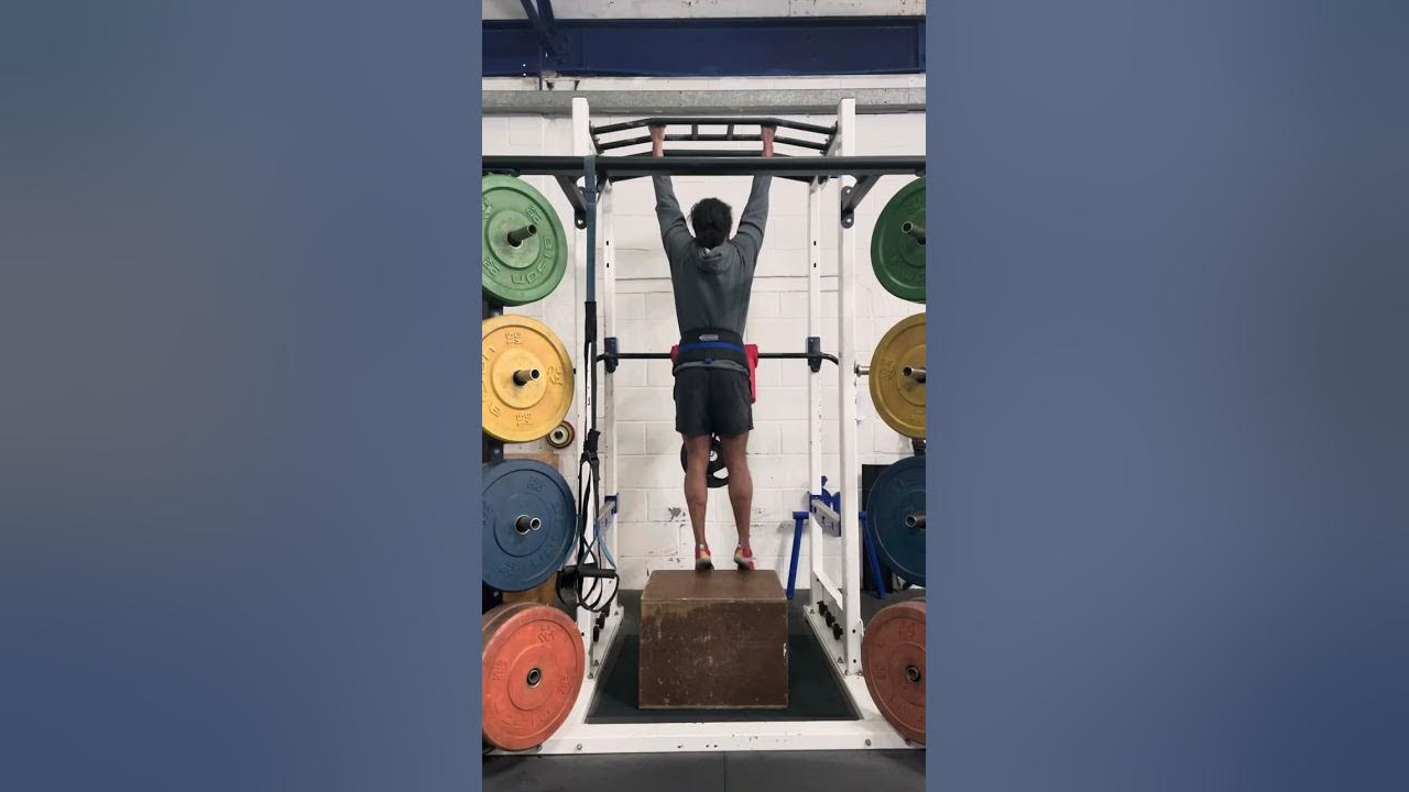 Personal trainer Southampton chinups pullups calisthenics with 4010