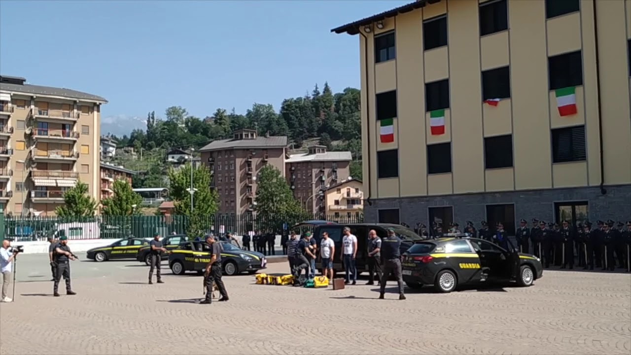 Dimostrazione tecniche operative Guardia di Finanza