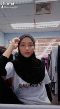 Yg pernah viral si nurul hidayah  🤫