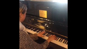 Thumbnail of Drei Haselnüsse für Aschenbrödel / Tri oriešky pre popolušku - Karel Svoboda / Soundtrack