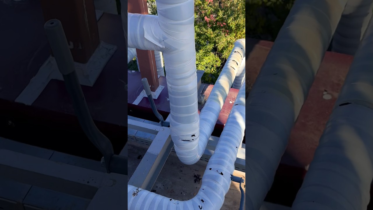 Это просто ужос! Мы утепляем трубы, а птицы утепляют гнезда на зиму ...