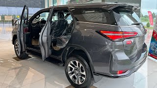 Download Lagu Nieuwe Toyota FORTUNER (2026) - 2.8L 4-cilinder 8AT 4x4 | Exterieur en interieur rondleiding MP3