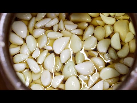 [<strong>깐마늘장아찌</strong>] 만들면 바로 없어지는 우리집 밥도둑! / 마늘장아찌담는법