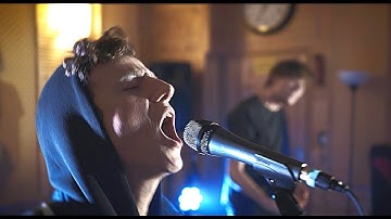 BEARDLESS // Trusting A Spy (official music video) - Studio-Performance [4K]