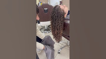 Do you like perm curly hair? #curlyproducts #spiralperm #curly #vipholland #dauerwelle #locken
