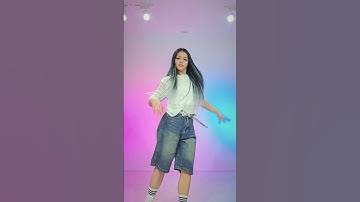 Thumbnail of I can't choose an outfit for Stray Kids "I Like It" 😅❤️ ft. FASHION CHINGU #straykids #kpop #shorts