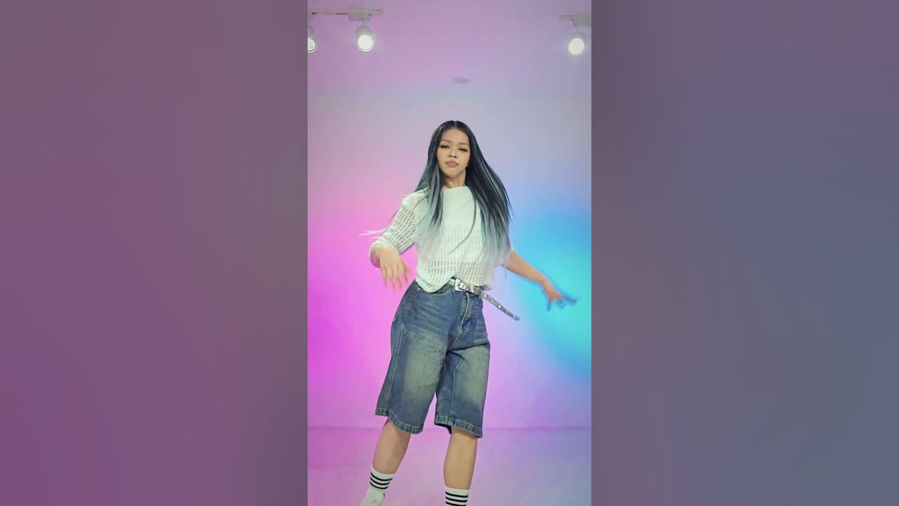 I can't choose an outfit for Stray Kids "I Like It" 😅❤️ ft. FASHION CHINGU #straykids #kpop #shorts