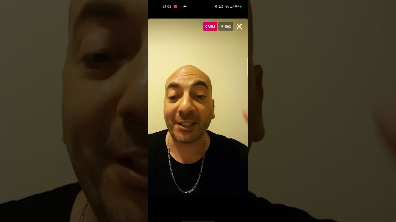 Dr.Fuchs'un canlı yayında Sagopa Kajmer hakkında ve Sansar Salvo ile arkadaşları hakkında açıklaması