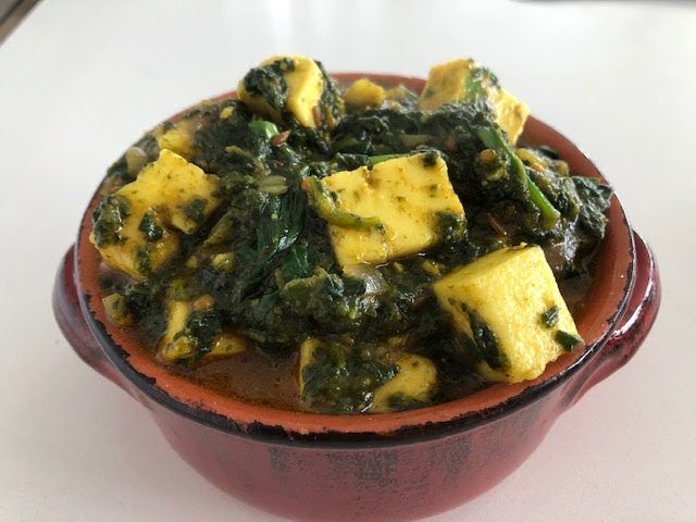 10 min Palak Paneer Recipe Quick and Easy | Spinach Curry Recipe during Quarantine | Eat East Indian