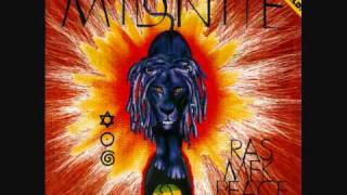 Video thumbnail of "Midnite - Rasta man Still Stand ( Legendado )"