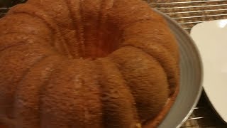OLD FASHIONED HOMEMADE POUND CAKE