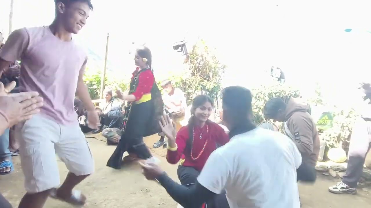 हुग्दिशिरे पन्चेबाजामा अहिले सम्मकै खतरा नाच💃💃
