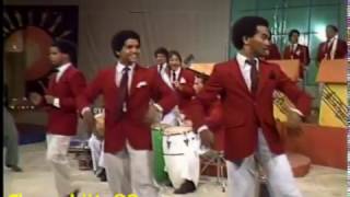 WILFRIDO VARGAS Y SUS BEDUINOS - Siempre Peleando (80's) chords