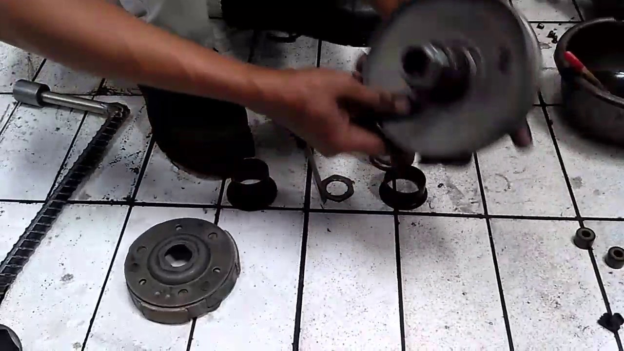 Cara Merakit Pulley CVT Belakang Honda Vario 125 YouTube Cara Merakit Pulley CVT Belakang Honda Vario 125 YouTube