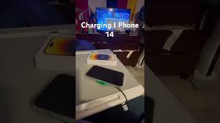 Charging I Phone 14 #viral #shorts #apple #iphone #iphone14 #tutorial #fypシ #fyp #phone #celular