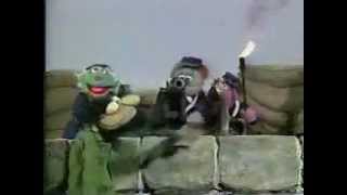 Muppets - Crazy Harry and a cannon