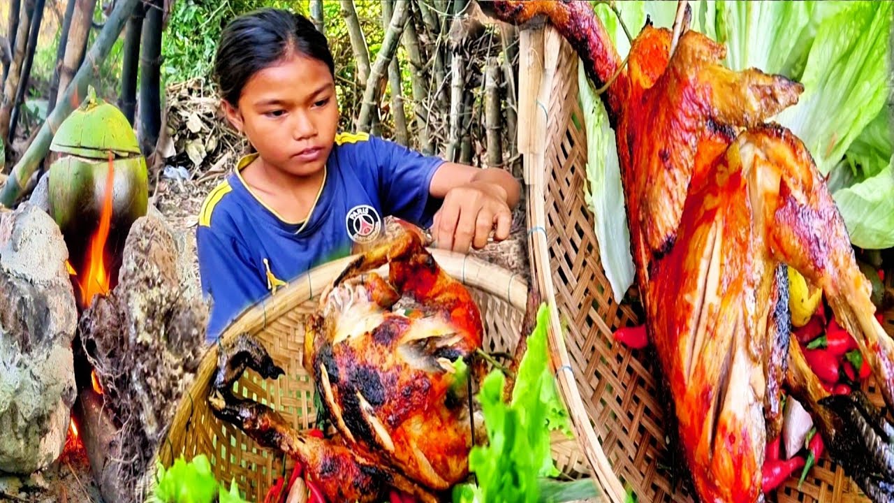 Eat chicken in the forest alone let eat delicious chicken #cooking #food #tseries 