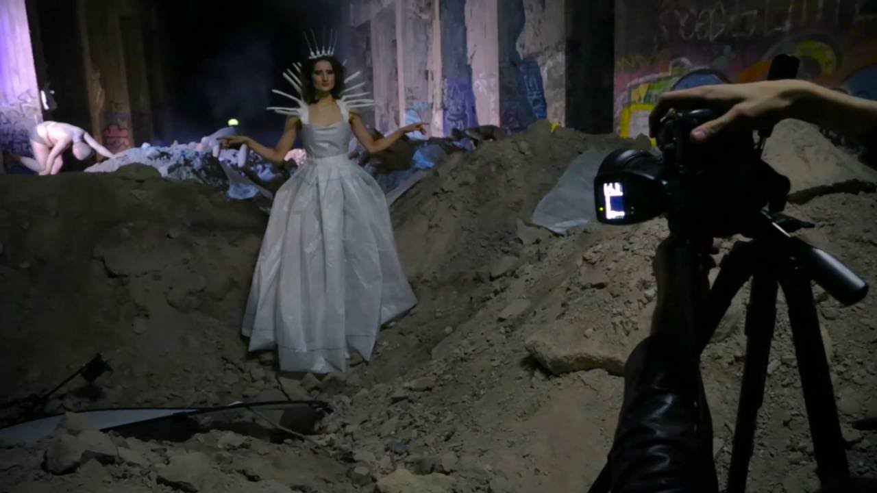 "Trash Queen" photoshoot behind the scenes by Creamframe Oy - YouTube
