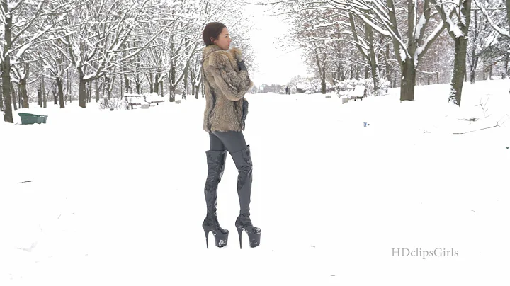 Kristina. Winter. Black bodfords.