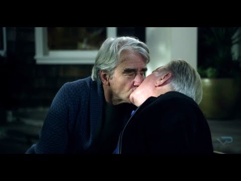 ⚣ Old men KISS [Sam Waterston & Martin Sheen]💋