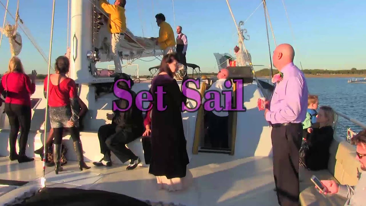 Dallas Wedding Venue | Luxury Yacht Wedding on Lake Lewisville