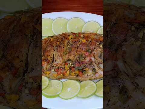 Video: Pescado de ojos rojos con carne muy sabrosa y tierna