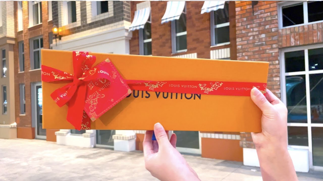 Louis Vuitton 2021 In-store Virtual Tour Shopping Experience Eye Candy  Tried WOC & Bandeau Pearl Yao 