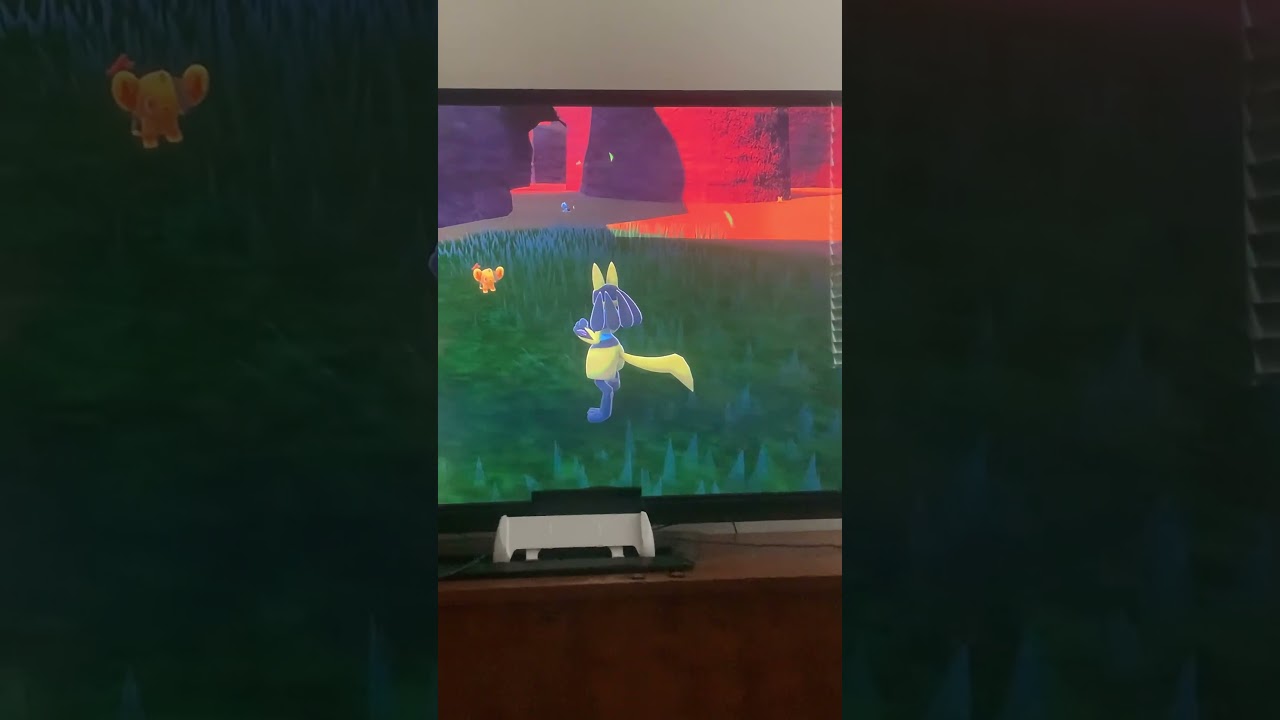 Completing the shiny Dex day 32 shiny Luxio 