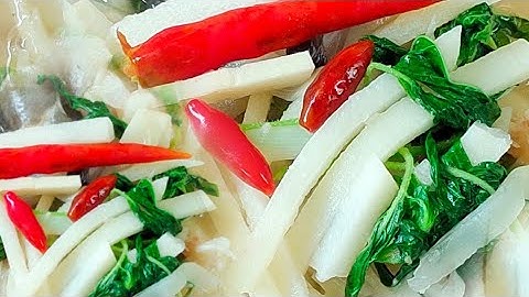 Making bamboo shoot soup recipe