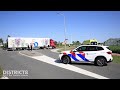 Bestuurder van busje gewond na aanrijding met vrachtwagen Monnikenweg Pijnacker