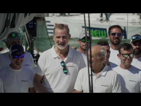Felipe VI inaugura la Copa del Rey Mapfre con un recuerdo a dos amigos de regatas fallecidos