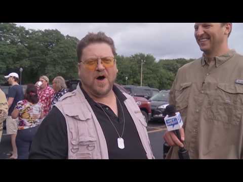 Videó: Az Igazi Haver Keresésekor: Lebowski Fest Past - Matador Hálózat Feljegyzései