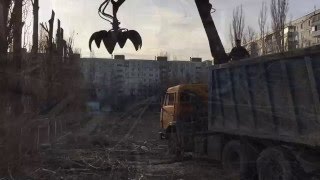 Как работает Ломовоз. Вывоз мусора.(Вливайся! Не забудь подписаться на • Твиттер - https://twitter.com/perevozm • Инстаграм- https://www.instagram.com/perevozm/ • Группу..., 2016-03-24T16:24:50.000Z)