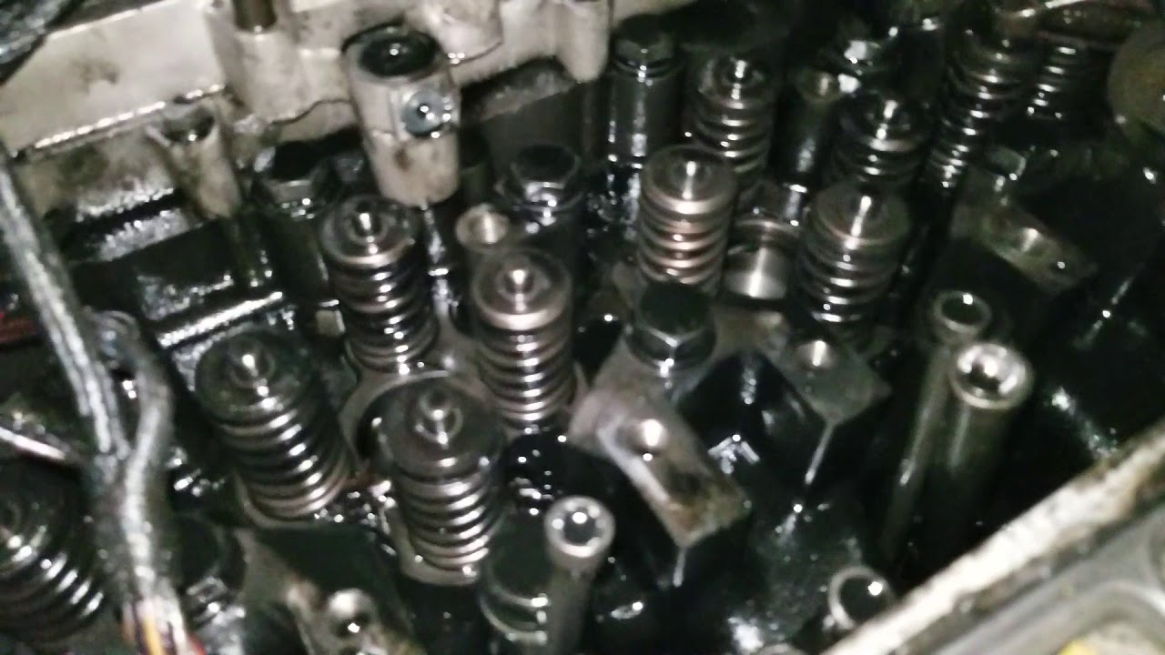 How to replace c12 cat injectors - YouTube