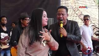 MISTER MENDEM || Voc. Romli & Ririn2 Kecil || New Pantura Live In Kunir 12 Desember 2021