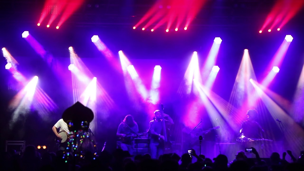 Regardez Greensky Bluegrass "Windshield-Living Over" 10.24.19 Hulaween sur YouTube Regardez Greensky Bluegrass "Windshield-Living Over" 10.24.19 Hulaween sur YouTube