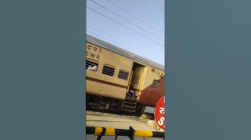 TRAIN CROSS INDIAN RAILWAY NETWORK ENGINE IRCTC RAIL INFORMATION, PNR STATUS, MAP INFO