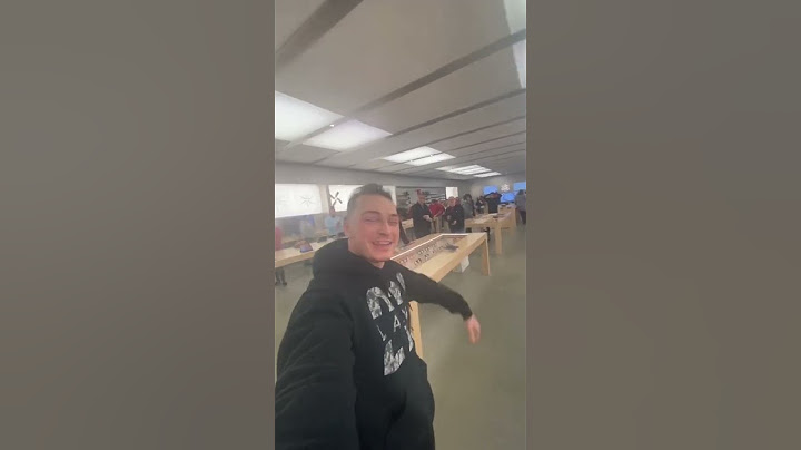 Announcing Pregnancy in Public Prank