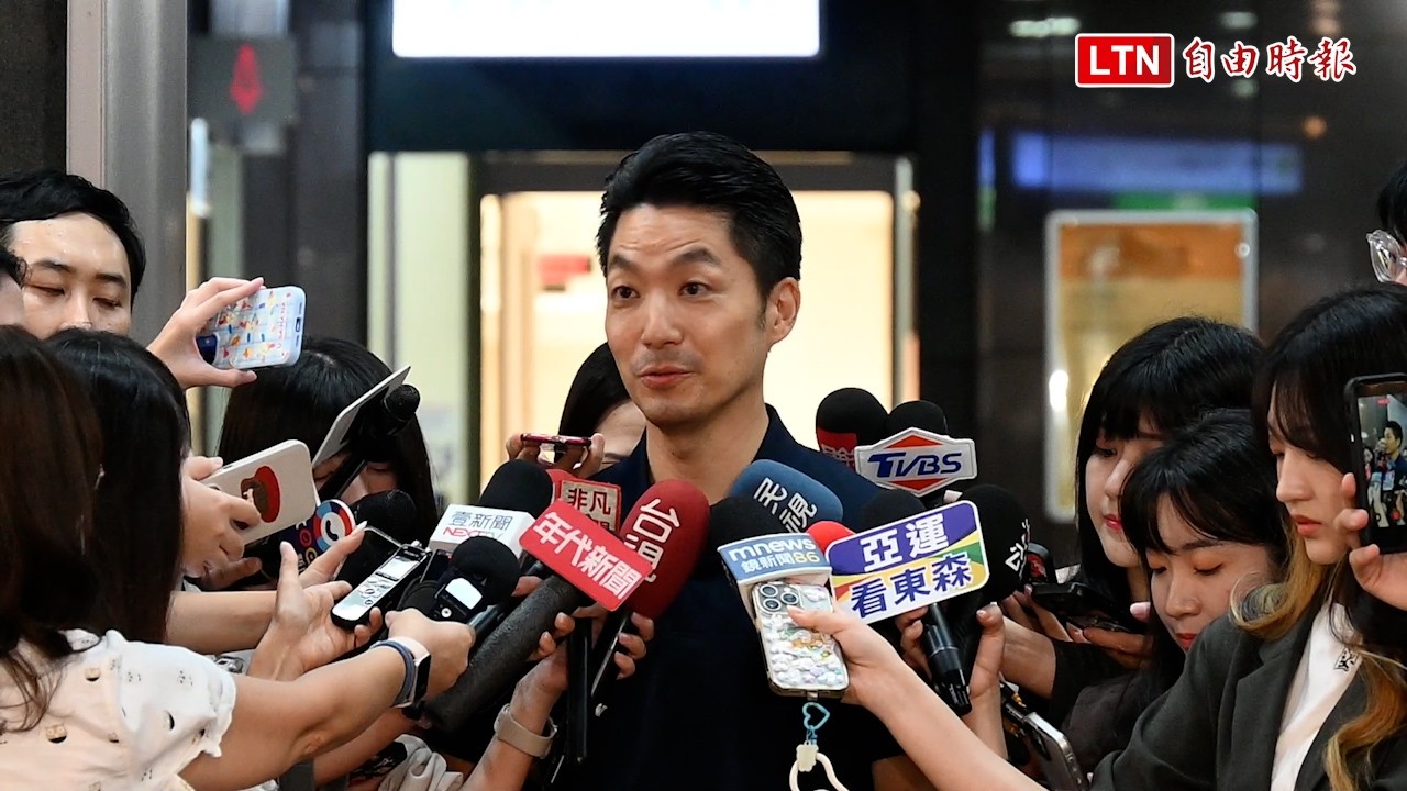 一早走進綠票倉環南市場 蔣萬安曝收到很多菜頭、蒜頭:感到滿滿溫暖 一早走進綠票倉環南市場 蔣萬安曝收到很多菜頭、蒜頭:感到滿滿溫暖