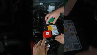 2020 - 2025 Toyota Rav4 XLe battery installin 20 seconds #Toyota #trd #trucks #suv
